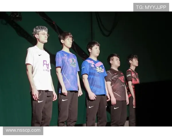 CSGO赛事最新动态LNG战队创下历史最快速度排名引发热议