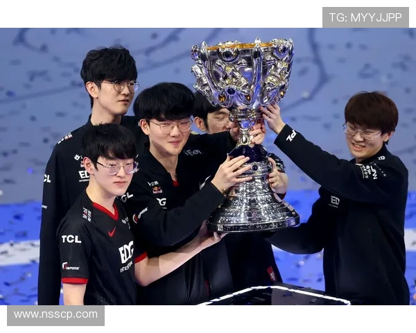 EDG中路选手表现分析：突破与失误的双重影响探讨