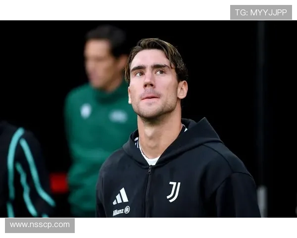 弗拉霍维奇:从新星崛起到足坛巨星的精彩旅程与未来展望 弗拉霍维奇:从新星崛起到足坛巨星的精彩旅程与未来展望