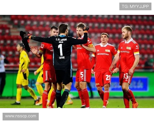 比勒菲尔德对阵多特蒙德精彩直播全程回顾与赛后分析 比勒菲尔德对阵多特蒙德精彩直播全程回顾与赛后分析