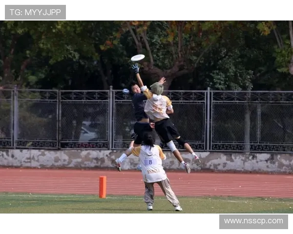 广州飞盘队区域防守分析:优劣势与改进建议探讨 广州飞盘队区域防守分析:优劣势与改进建议探讨