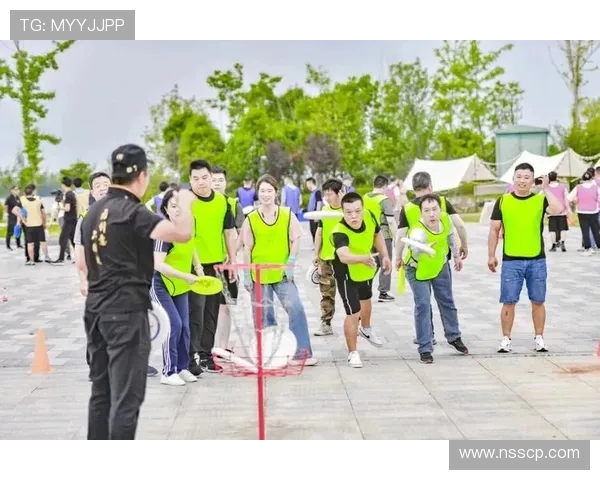 西安飞盘队引领热潮探索飞盘运动的节奏与变革之路