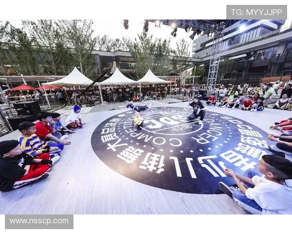 杭州飞盘队在世界街舞大赛中以99分高居积分榜首位